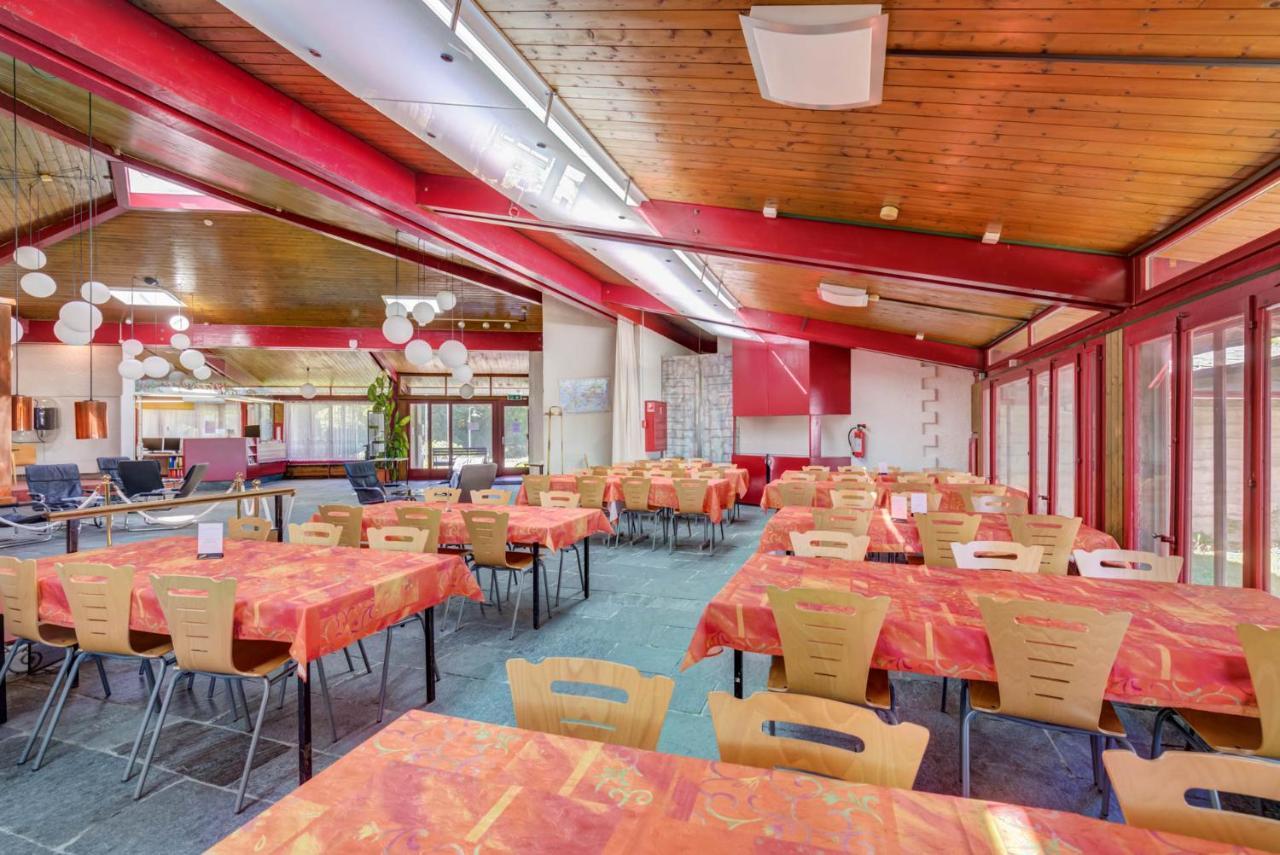 Hotel John Knox International Center